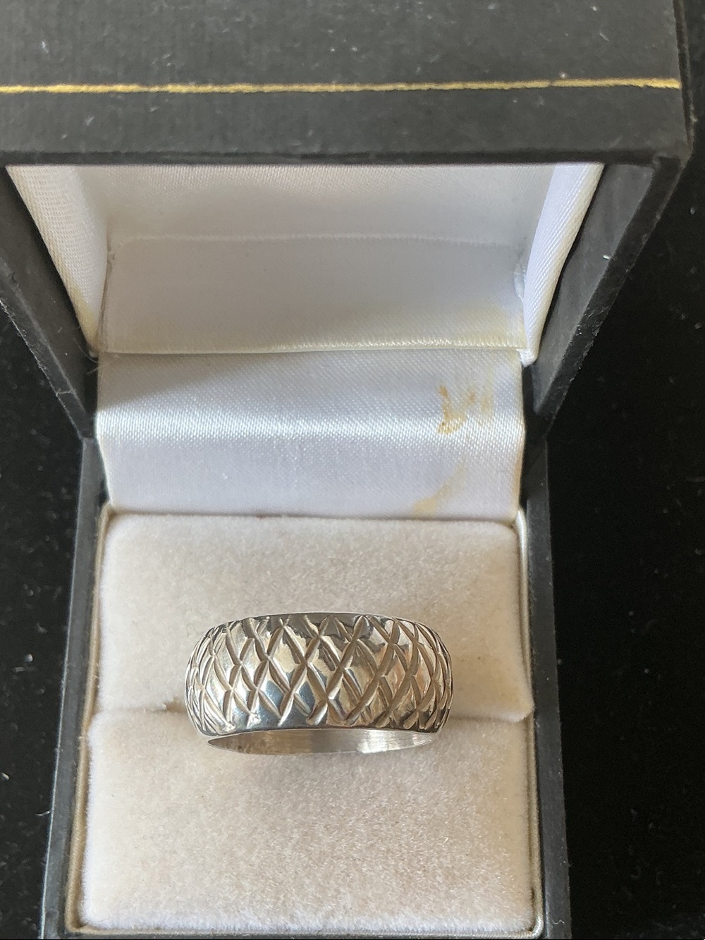 Sterling Silver Quilted Pattern Women's Ring - Silver